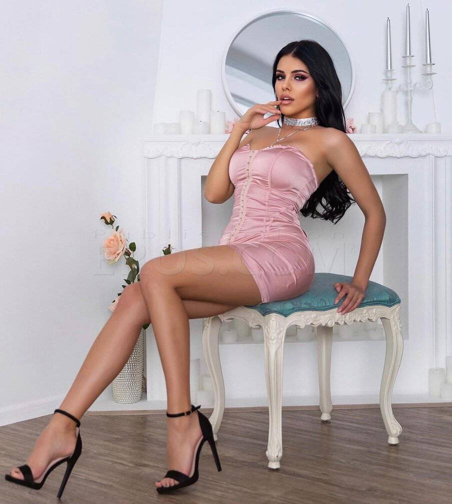 VANESSA - Independent Female Seattle Escort