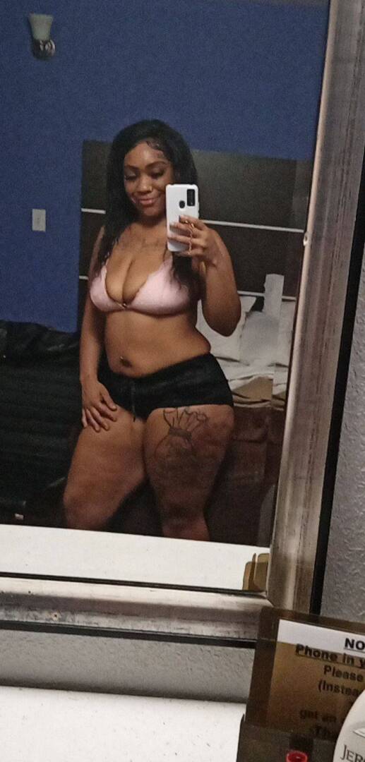 Layla - Independent Female Sacramento Escort