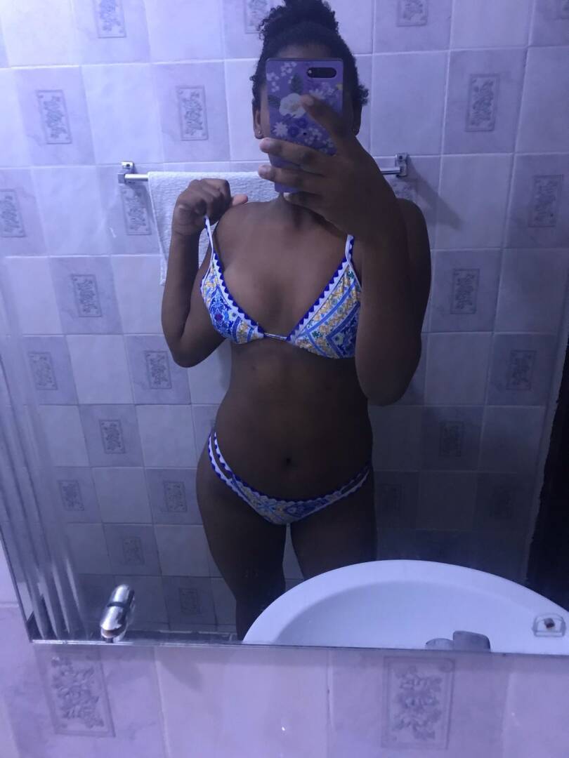 Adrianna - Independent Female Miami Escort