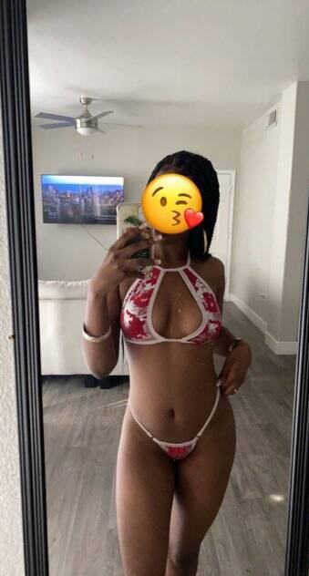 Naomi - Independent Female Phoenix Escort