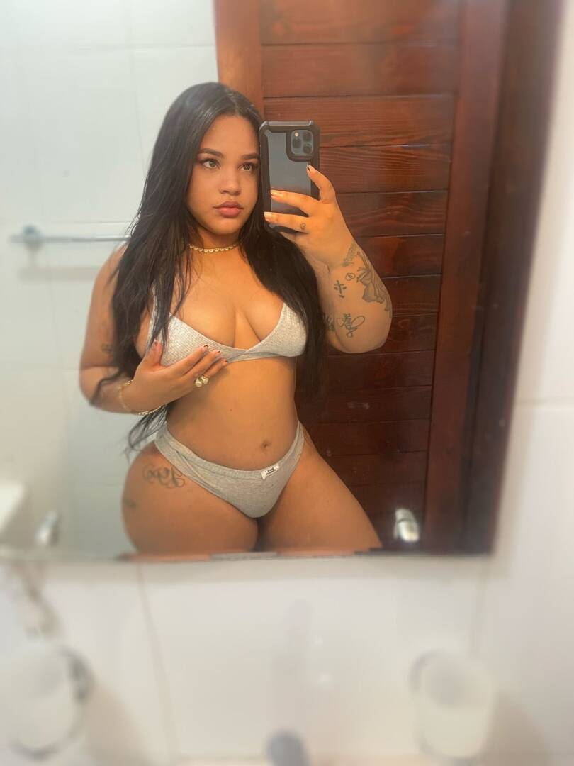 Andrea - Independent Female  Naples Escort