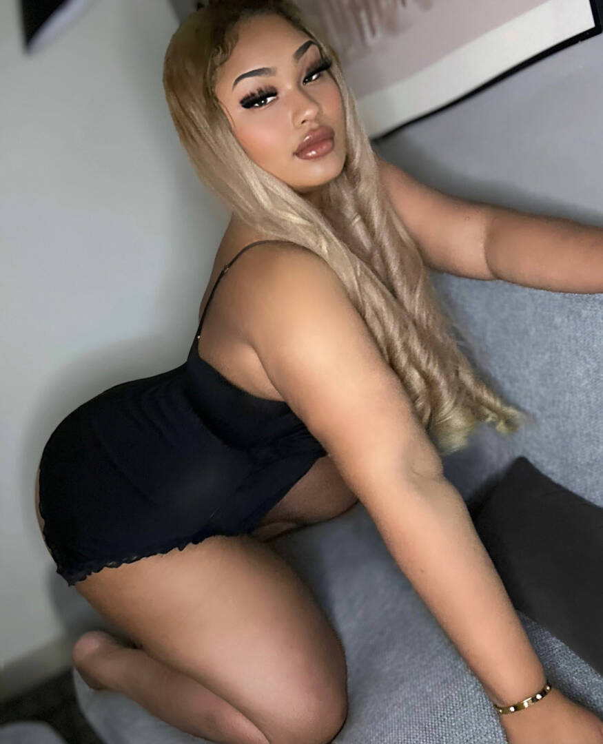 Kayla - Independent Female  Dallas Escort