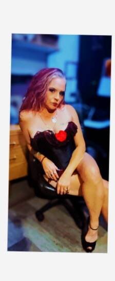 Lovely Vee - Independent Female  Phoenix Escort