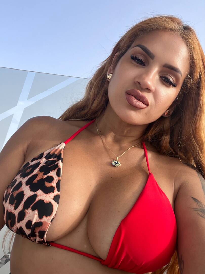 Chloe Crinsom - Independent Female  Miami Escort