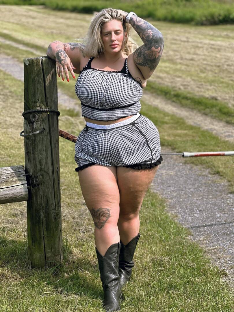 Tennie - Independent Female  New Orleans Escort