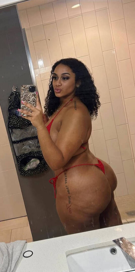 Brittany - Independent Female Fargo Escort