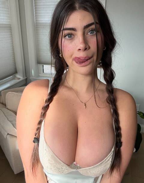 Escorts Eva