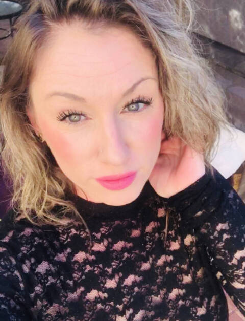 Escorts Tanlee April