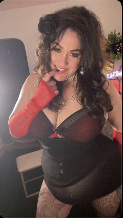 Escorts Sensual Adult ?