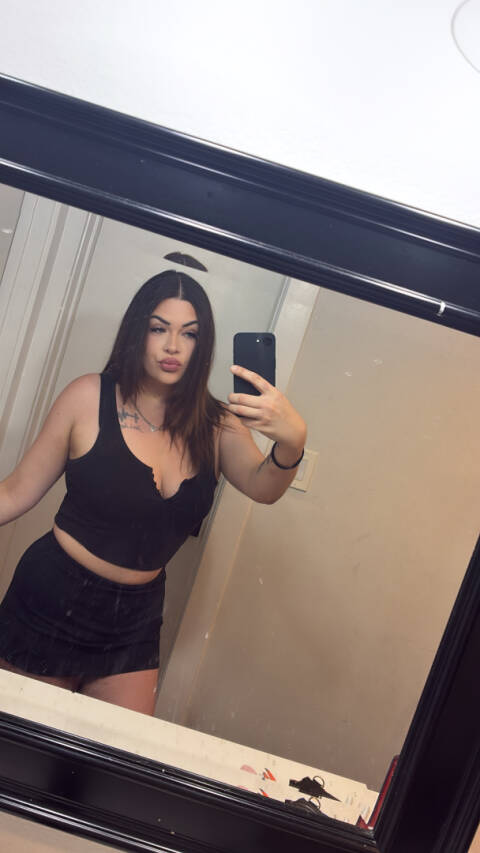 Escorts Adrianna