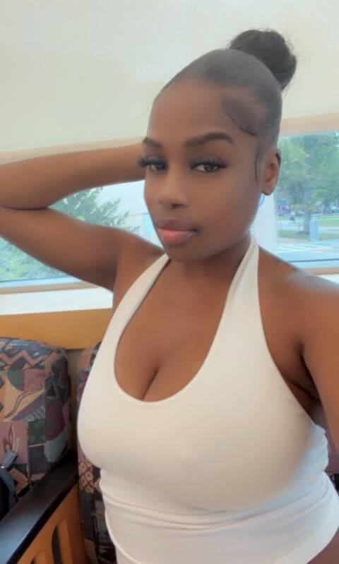 Escorts Aayliah
