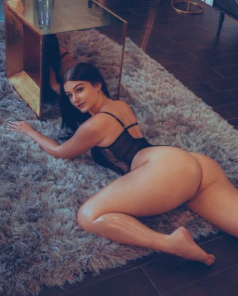 Escorts royalty dior