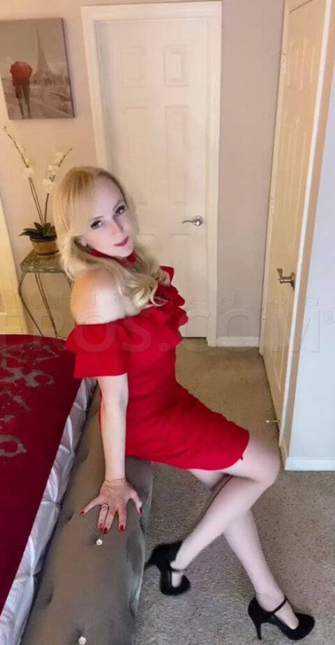 Escorts Claire Carraway