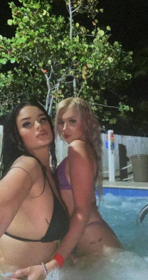 Escorts Jojo and Dakota