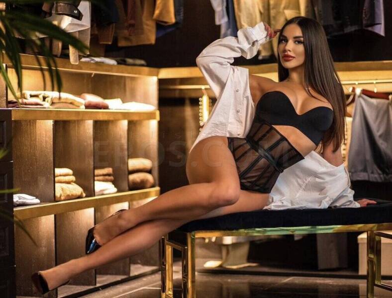 Escorts Hayden Harper