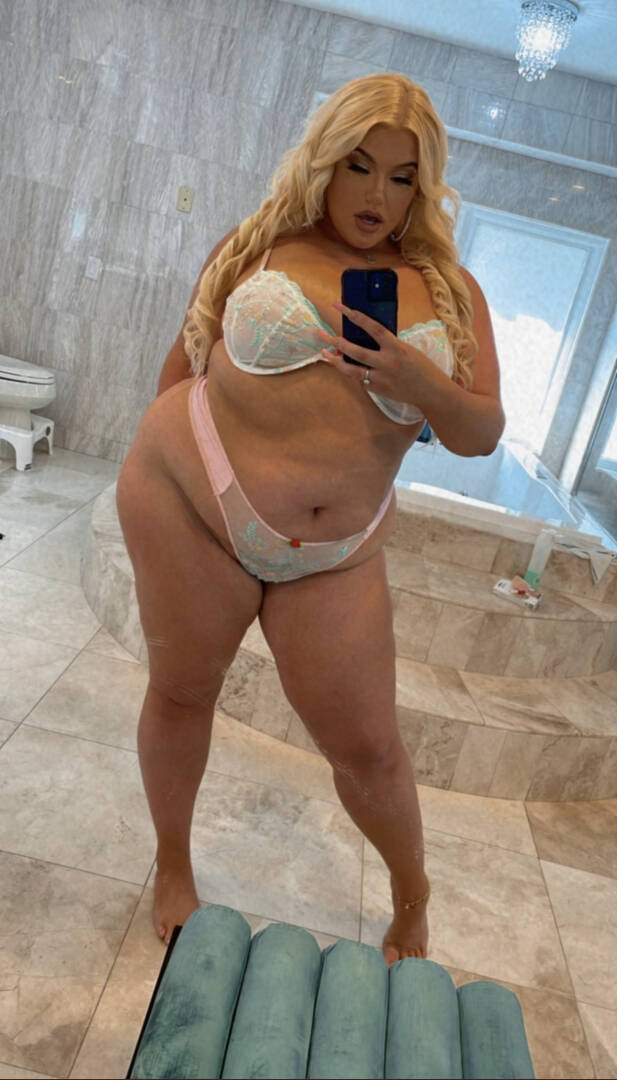 XXX Chanel Barbie - Independent Female Los Angeles Escort