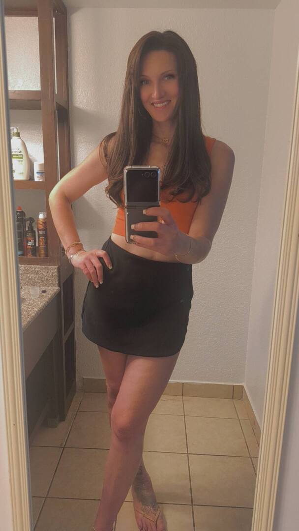 Kyra Kiss - Independent Female Sacramento Escort