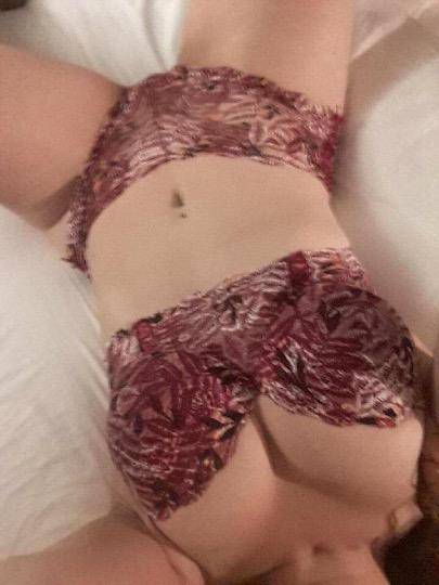 Courtney - Independent Female New York Escort