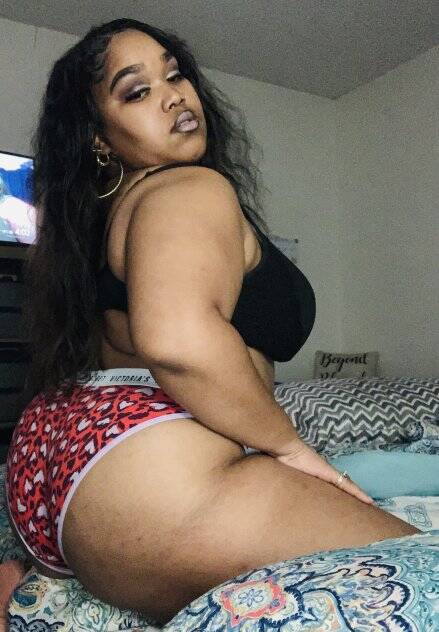 Honey Mami - Independent Female Riverside Escort