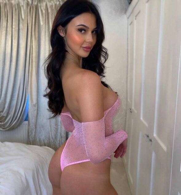 LIZ - Independent Female New York Escort