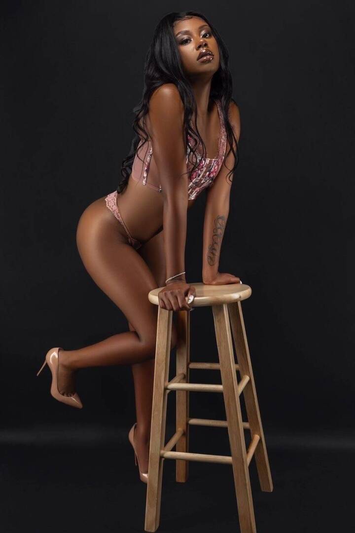 Desire Money Love - Independent Female Seattle Escort