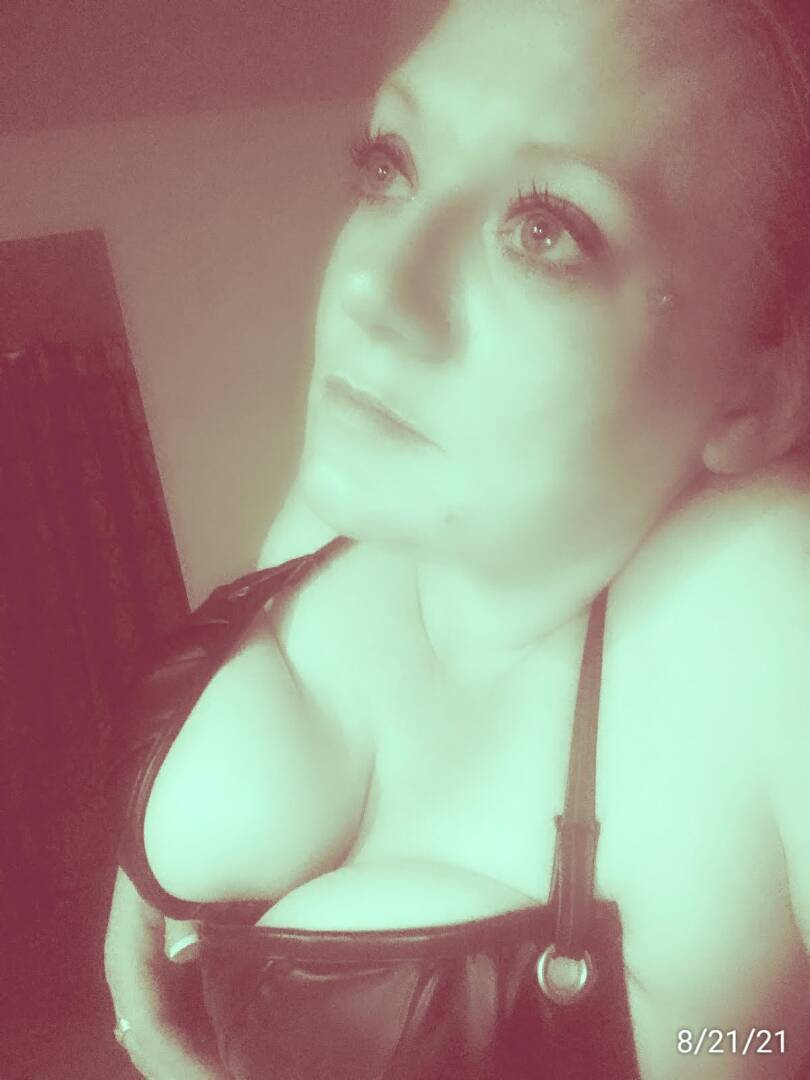 Amber - Independent Female Las Vegas Escort