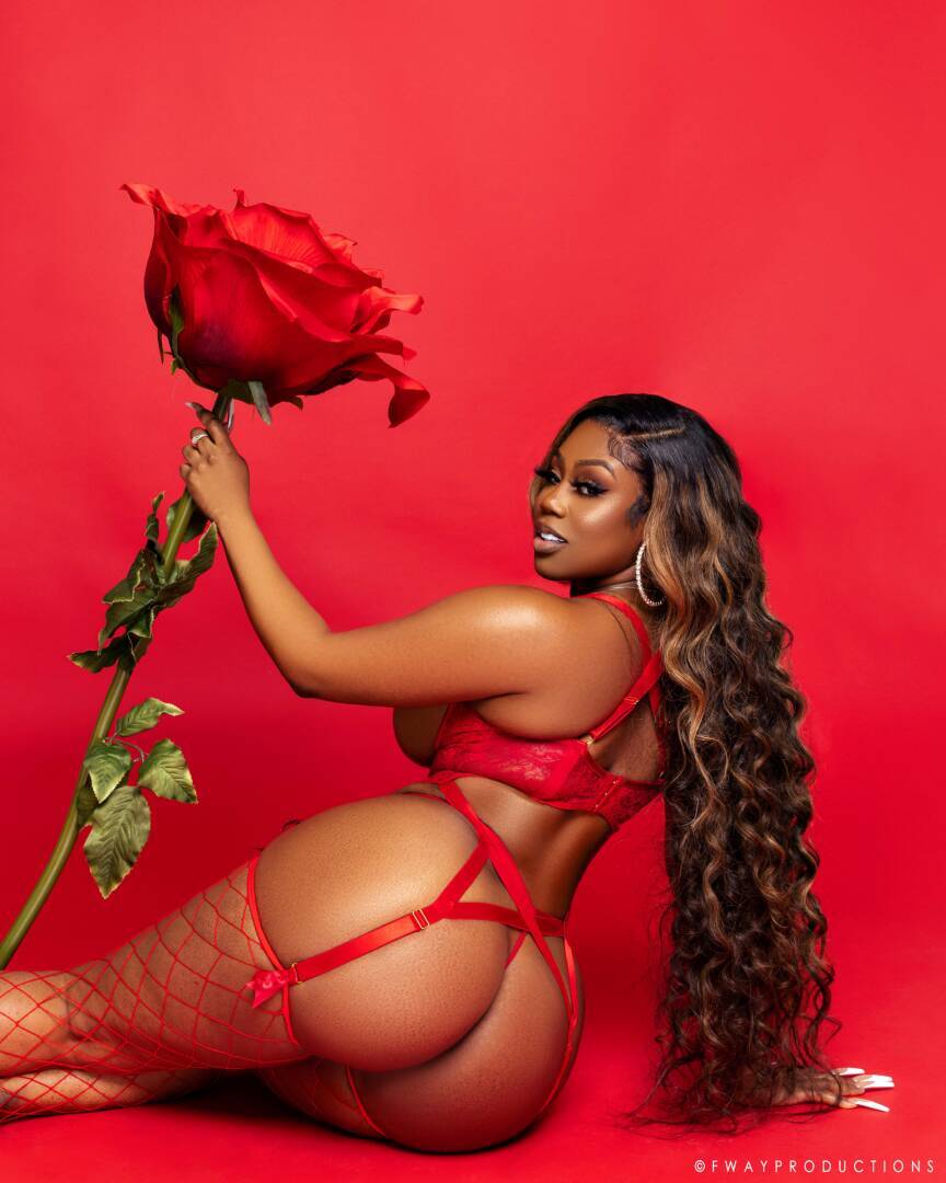 Crystal - Independent Female Phoenix Escort