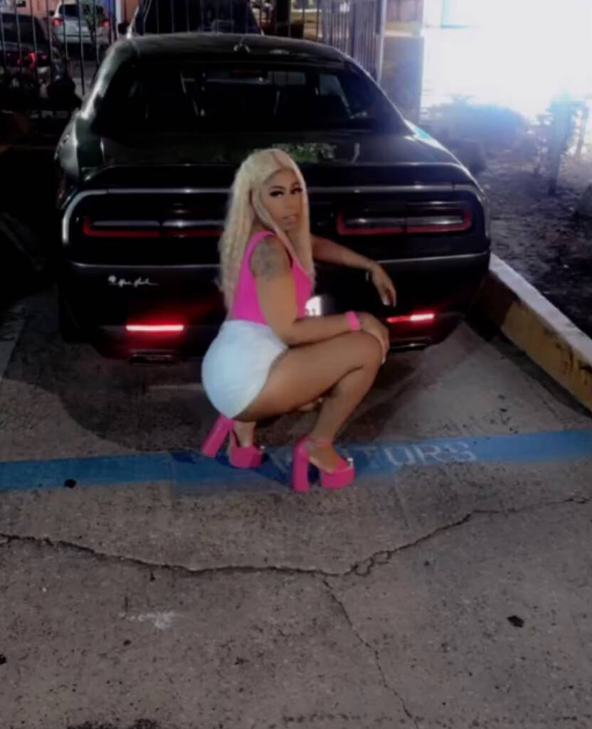 Alayna - Independent Female Houston Escort