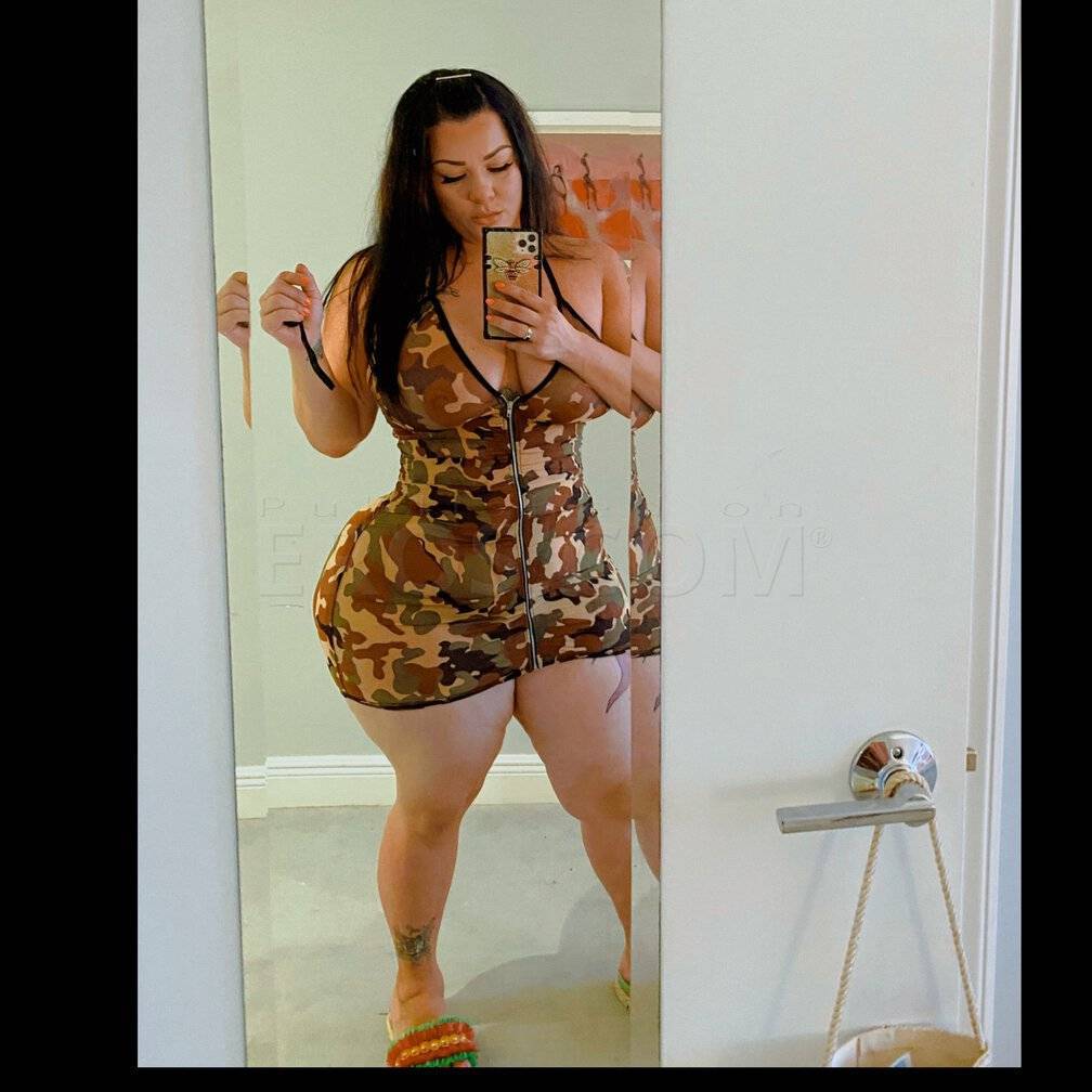 Thick Phat booty - Independent Female Miami Escort