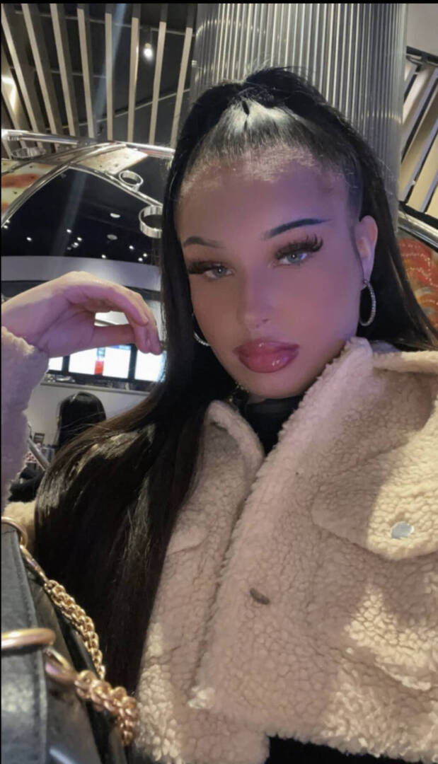 Nicole - Independent Female Bakersfield Escort