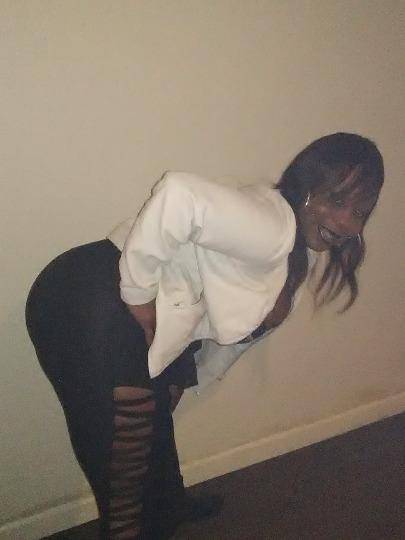 Yvonne - Independent Female Phoenix Escort