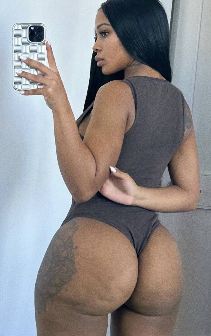 Kitty - Independent Female Houston Escort