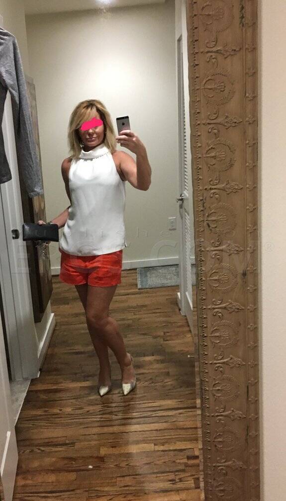 Miranda Moore - Independent Female Houston Escort