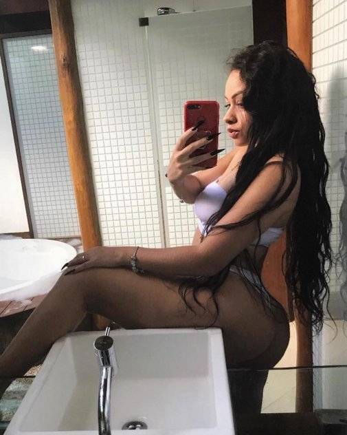 Aimee - Independent Female Long Island Escort