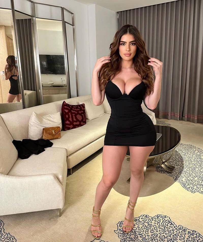 Adrianna - Independent Female Bakersfield Escort