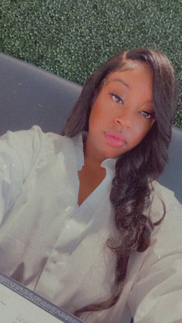 Summer - Independent Female Phoenix Escort