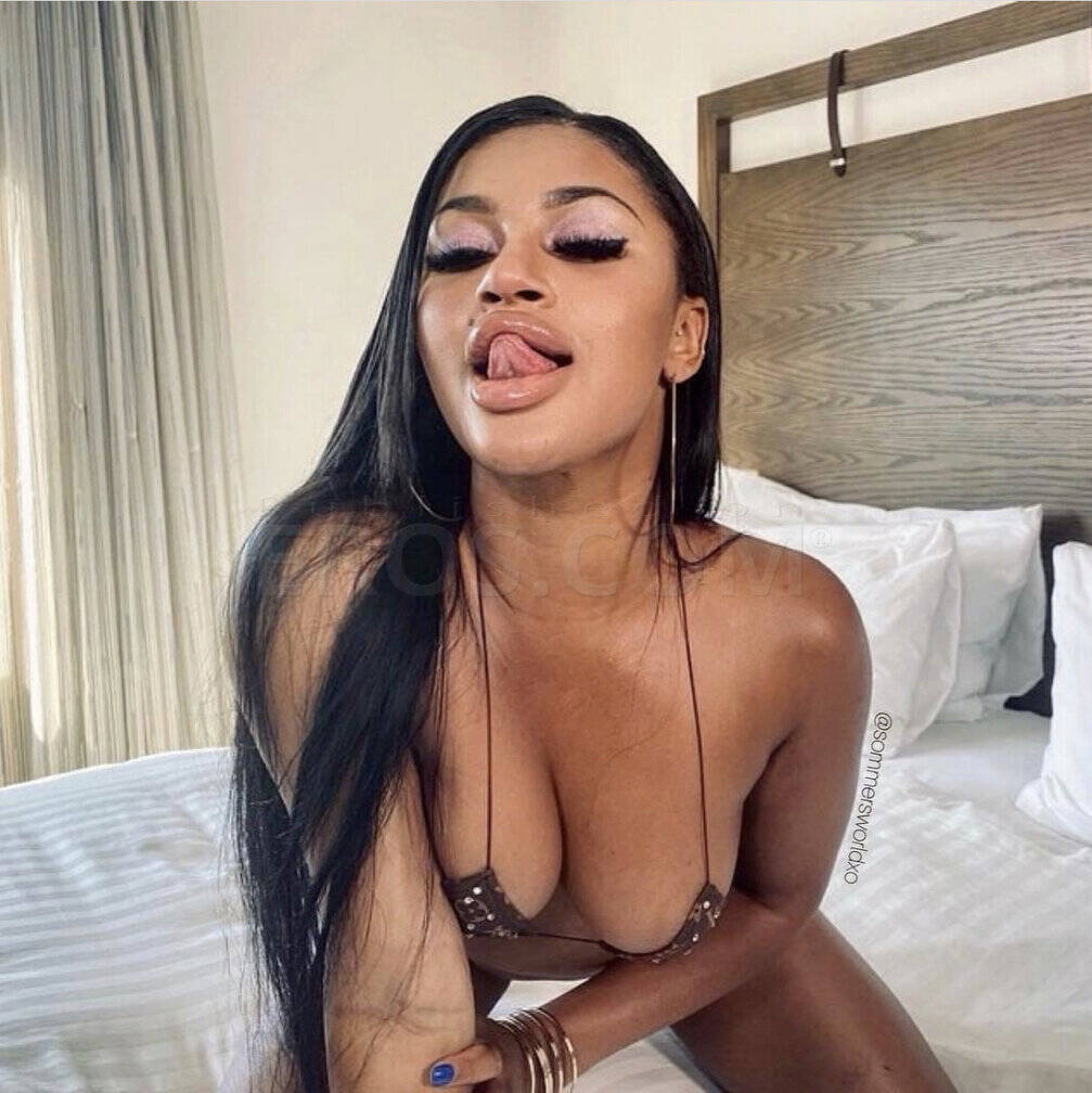 Vikki - Independent Female Los Angeles Escort