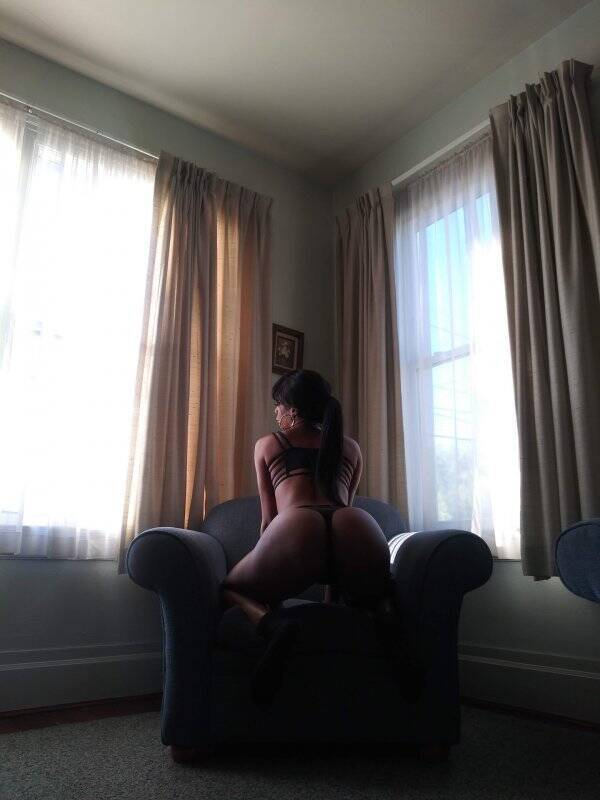 Nina - Independent Female Oakland Escort