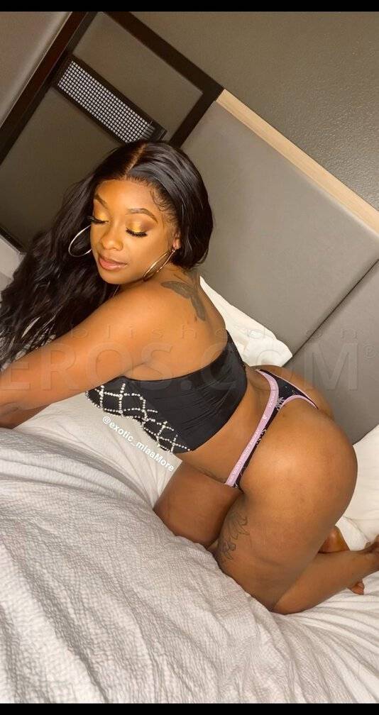 Mia - Independent Female Las Vegas Escort