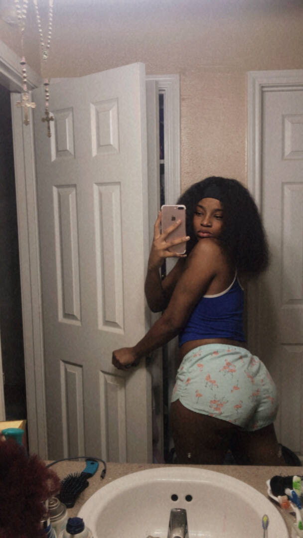 Blu - Independent Female Houston Escort