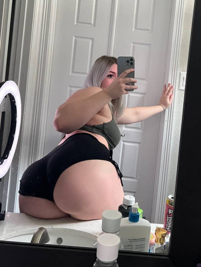 Zoey - Independent Female Toledo Escort