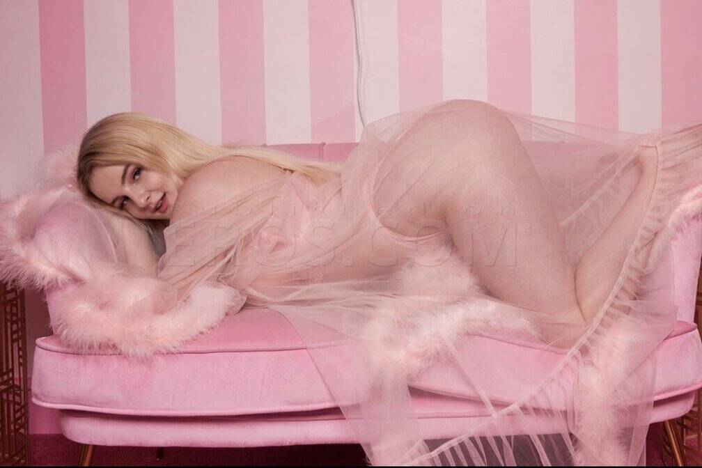 Chloe Linn - Independent Female Los Angeles Escort