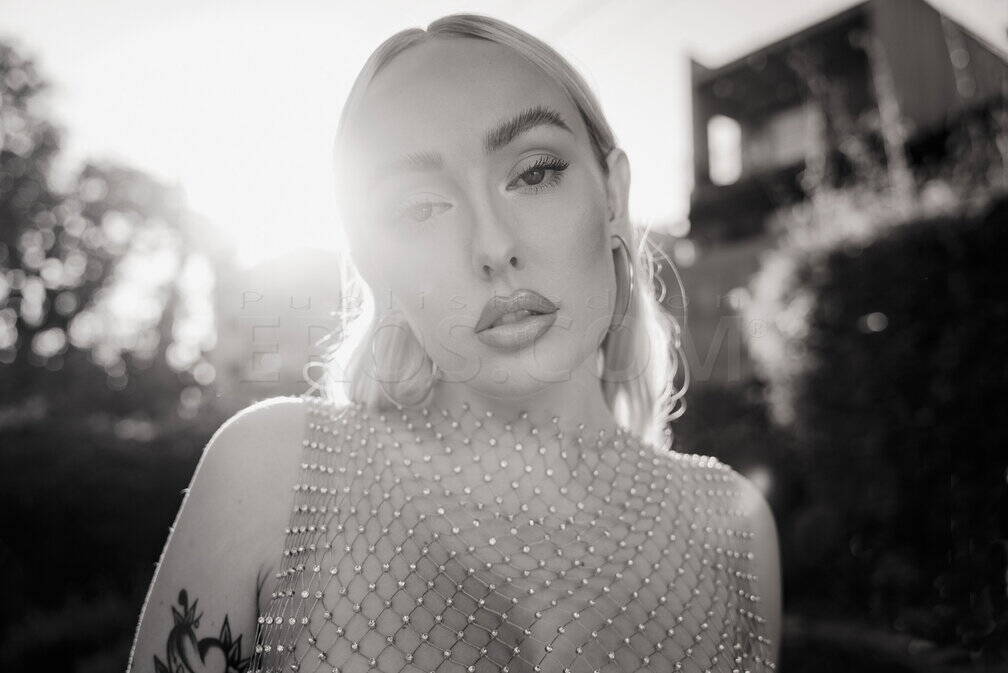 YANA - Independent Female Los Angeles Escort