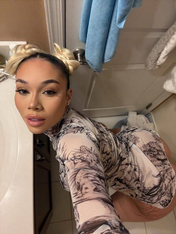 Naughty Naomi - Independent Female Las Vegas Escort
