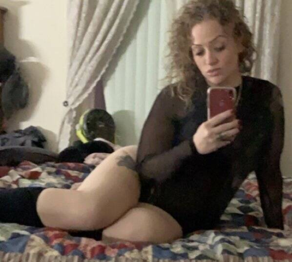 Kelsey - Independent Female Riverside Escort