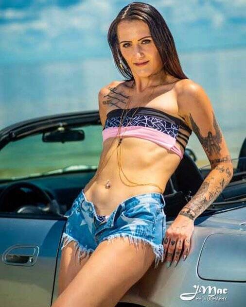 Jodi - Independent Female Tampa Escort