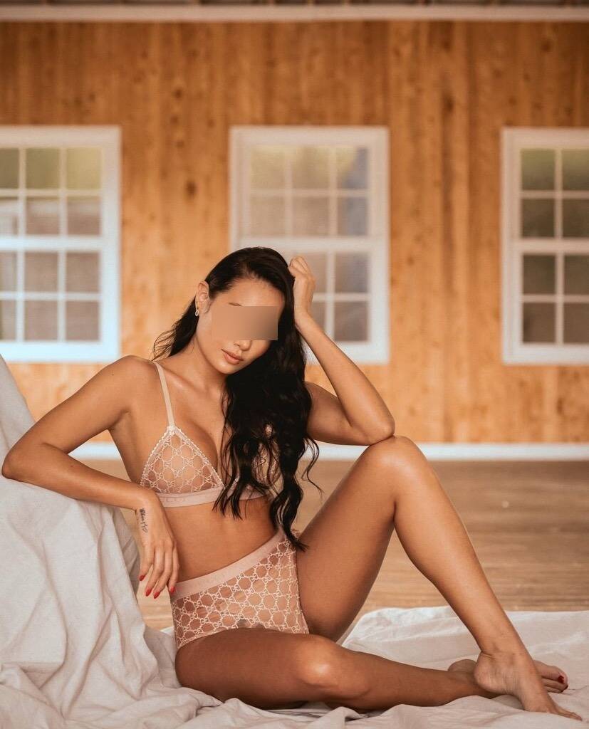 Sexy Euroasian Akira - Independent Female Philadelphia Escort