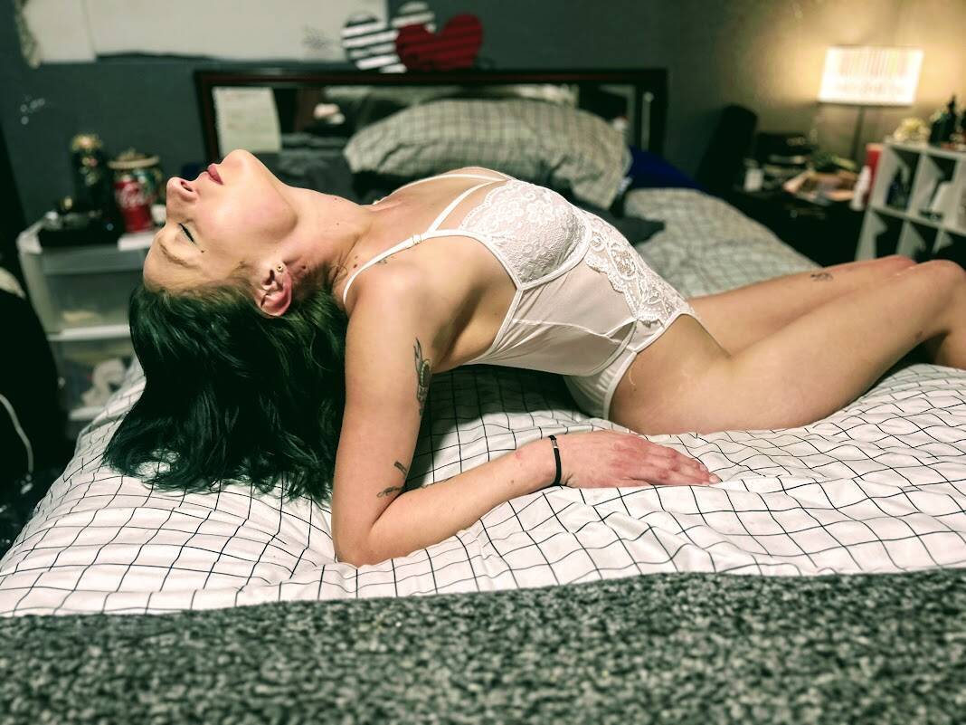 Slutty Savy - Independent Female Las Vegas Escort