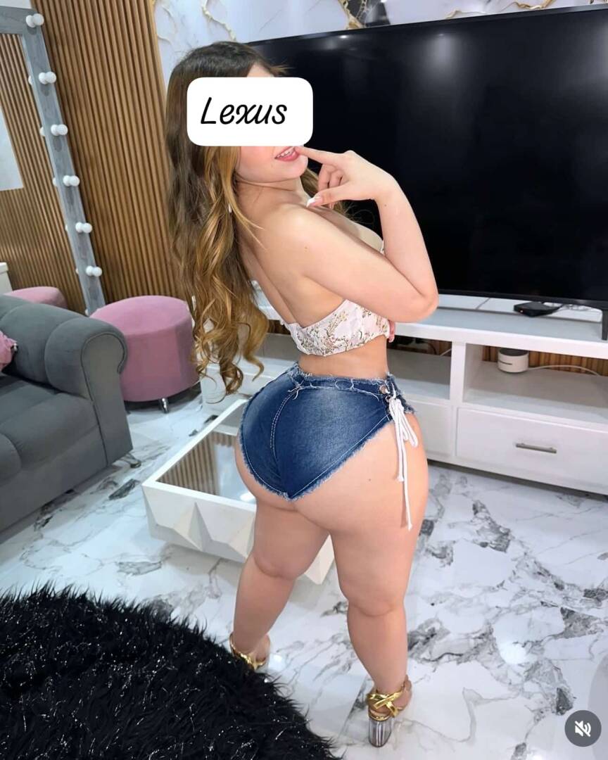 Lexus - Independent Female Houston Escort
