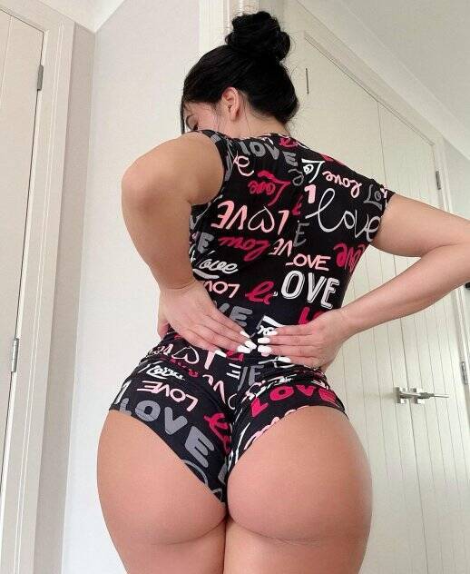 Laura - Independent Female New York Escort